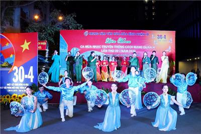 Image: Tổng kết trao giải Liên hoan ca múa nhạc truyền thống cách mạng Quận 10, lần thứ 30